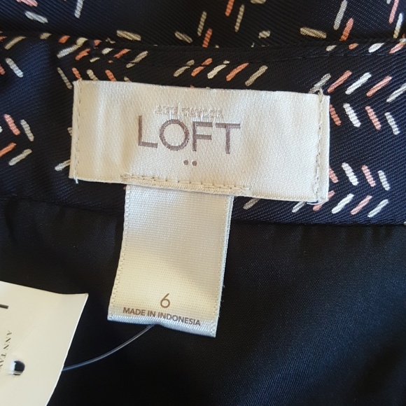 NWT LOFT Arrow Pattern Flippy Skirt size 6 - Picture 4 of 8